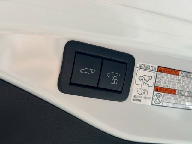 2023 Toyota Yaris Cross 1.5潮玩影音版 一手車 原廠保養 原廠保固中 里程僅跑五萬  第18張相片
