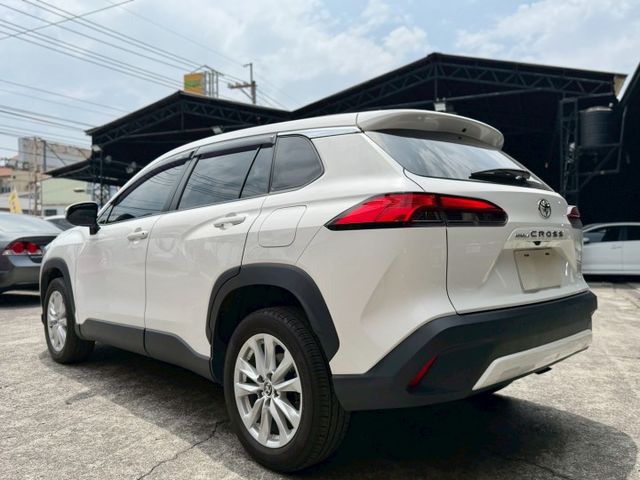 2022 Toyota Corolla Cross 1.8尊爵版 一手車 原廠保養 里程僅跑九萬一 加裝安卓機  第15張相片