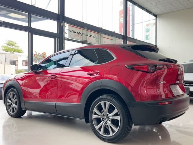 20 年式 Mazda CX-30 2.0旗艦進化型 原廠保養 里程僅跑七萬三 IKEY BOSE音響 電動椅 電動尾門  第17張相片