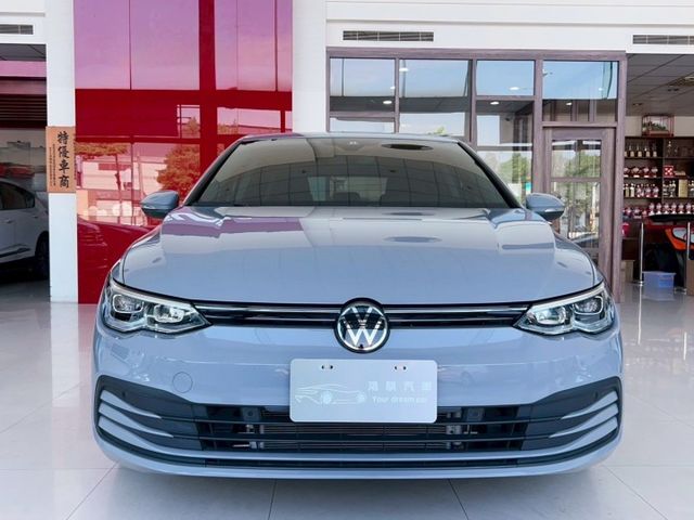 2023 Volkswagen Golf 230 eTSI Life 一手車 原廠保養 原廠保固中 里程僅跑二萬  第2張相片