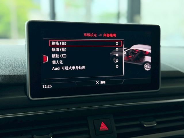 18 年式 Audi B9 A4 Avant 40 TFSI Sport 一手車 原廠保養 超低里程僅跑三 多樣選配  第12張相片