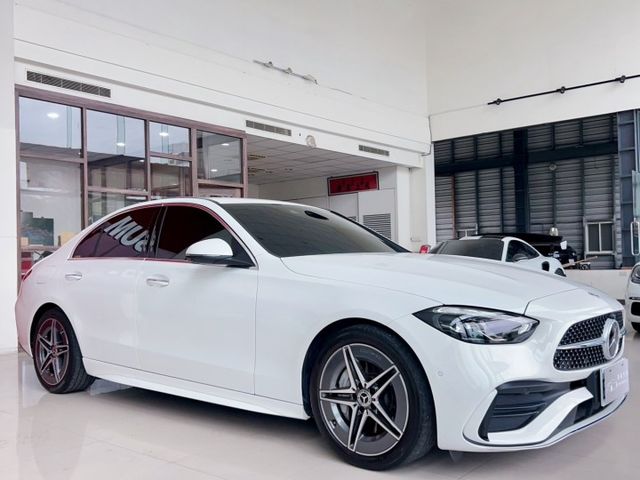 2022/23年式 M-Benz C-Class Sedan C200 總代理 里程僅跑二萬四  第1張相片