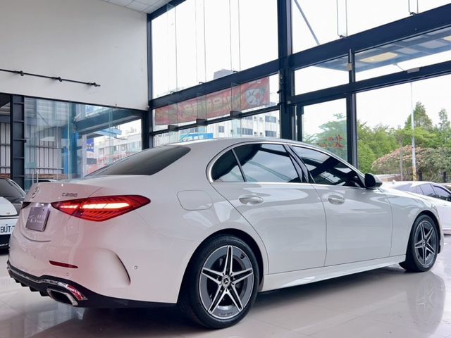 2022/23年式 M-Benz C-Class Sedan C200 總代理 里程僅跑二萬四  第20張相片