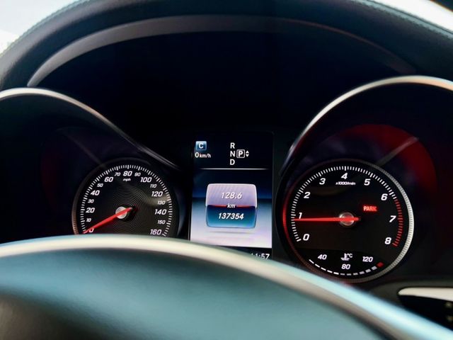 2015 M-Benz 美規 W205 C300 AMG Line 全景天窗 柏林 四傳  第8張相片