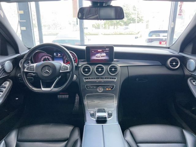 2015 M-Benz 美規 W205 C300 AMG Line 全景天窗 柏林 四傳  第14張相片