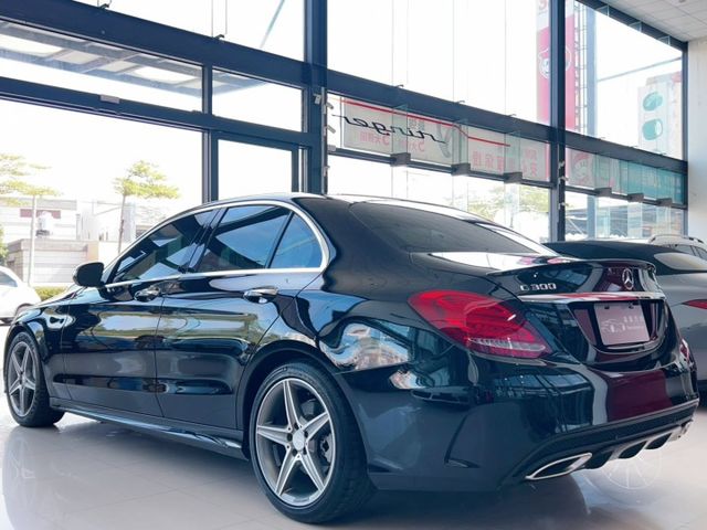 2015 M-Benz 美規 W205 C300 AMG Line 全景天窗 柏林 四傳  第17張相片