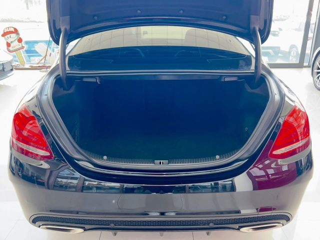2015 M-Benz 美規 W205 C300 AMG Line 全景天窗 柏林 四傳  第18張相片