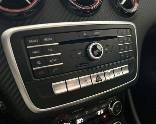 2016 M-Benz A-Class 小改款 AMG A45 4MATIC  里程僅跑十三萬五  第8張相片