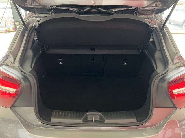 2016 M-Benz A-Class 小改款 AMG A45 4MATIC  里程僅跑十三萬五  第16張相片