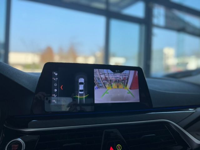 2018 BMW 520d 總代理 里程僅跑十萬 5AS 氣氛燈 體感尾門  第9張相片