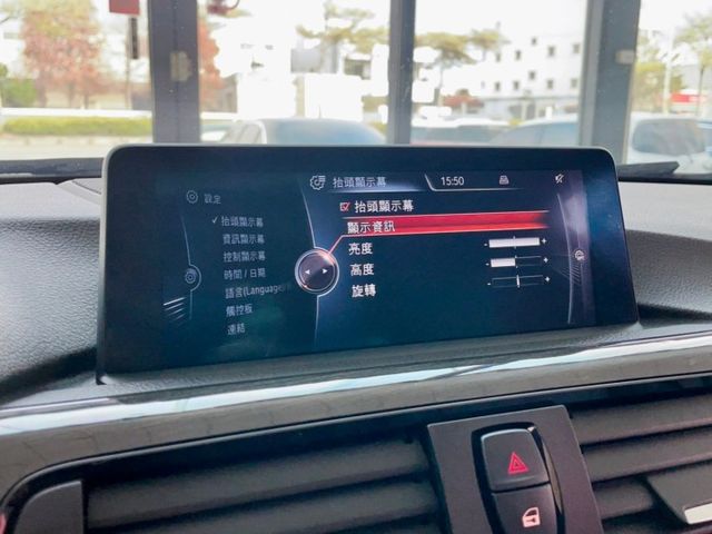 2015 BMW 328i M Sport 滿滿配備，超低里程僅跑九萬五  第10張相片