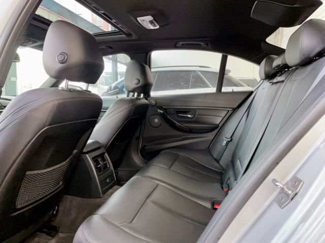 2015 BMW 328i M Sport 滿滿配備，超低里程僅跑九萬五  第15張相片