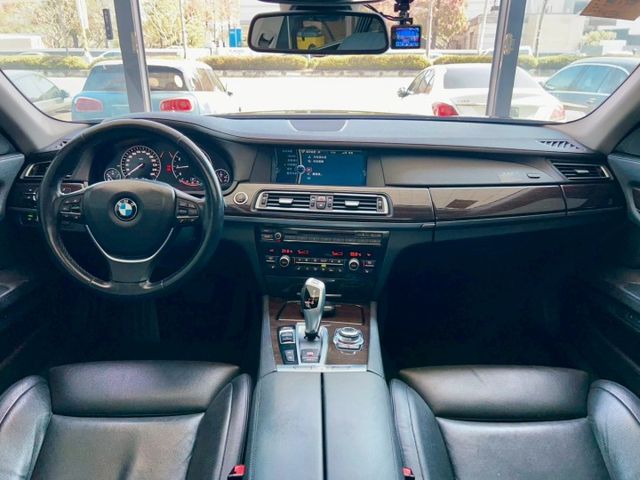 2011 / 12 年式 BMW F02 740Li領航版 里程僅跑十二萬 盲點 抬顯 ACC 車偏  第14張相片