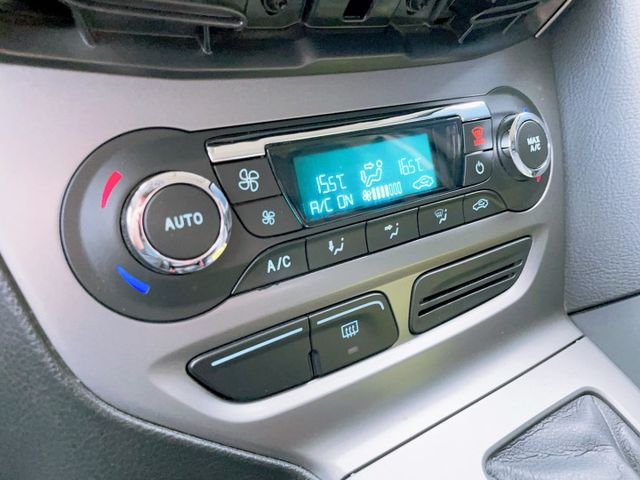 2014 Ford Focus 4D 1.6汽油運動型 認證車 盲點 恆溫  第9張相片