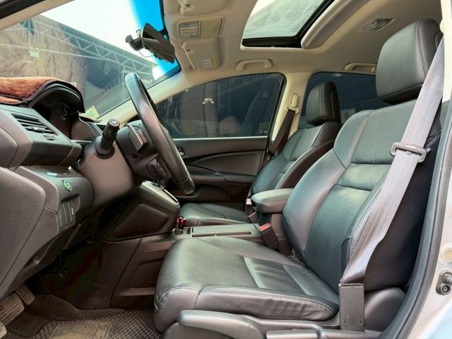 2016 Honda CR-V 2.4 VTi-S 一手車 原廠保養 里程僅跑十一萬六  第5張相片