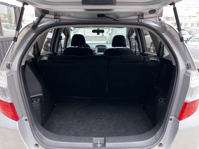 2010 Honda Fit VTi-S 多功能方向盤 電折後視鏡 倒車顯影  第13張相片
