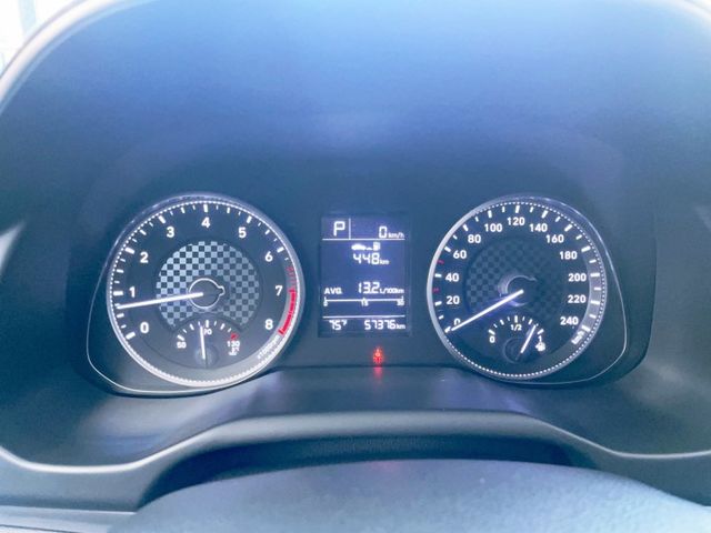 2020 Hyundai 小改款 Elantra 經典型 已改安卓機 里程僅跑五萬七  第5張相片