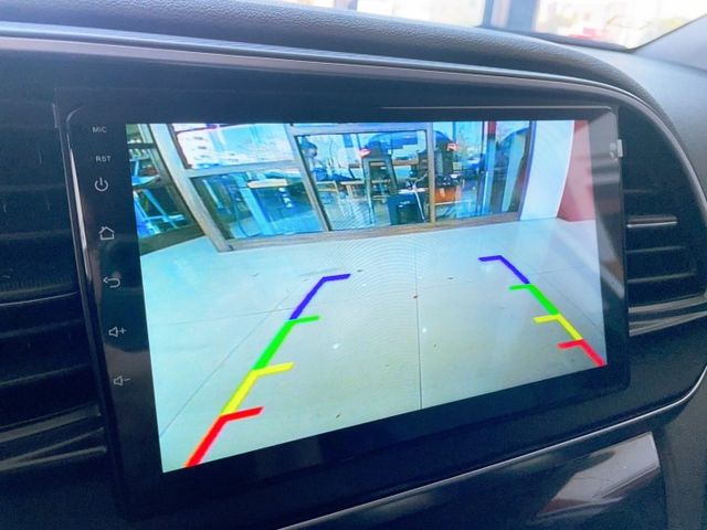 2020 Hyundai 小改款 Elantra 經典型 已改安卓機 里程僅跑五萬七  第7張相片