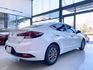 2020 Hyundai 小改款 Elantra 經典型 已改安卓機 里程僅跑五萬七  第16張縮圖