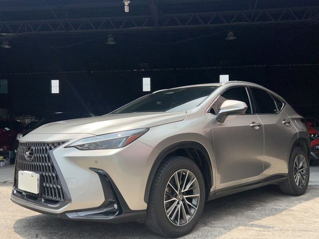 2022 Lexus NX 200豪華版 原廠保養  LSS+ 3.0智動駕駛輔助系統  第3張相片