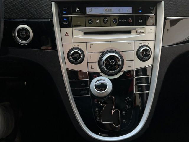 2010 Luxgen 7 MPV 尊爵型 七人座 超低里程僅跑十二萬九 i-Key 環景 雙電動側滑門  第11張相片