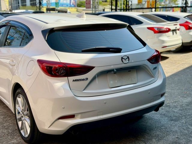 2018 Mazda 3 5D 2.0尊榮安全版 一手車 原廠保養 里程僅跑八萬四 IKEY 盲點 抬顯 車偏  第19張相片