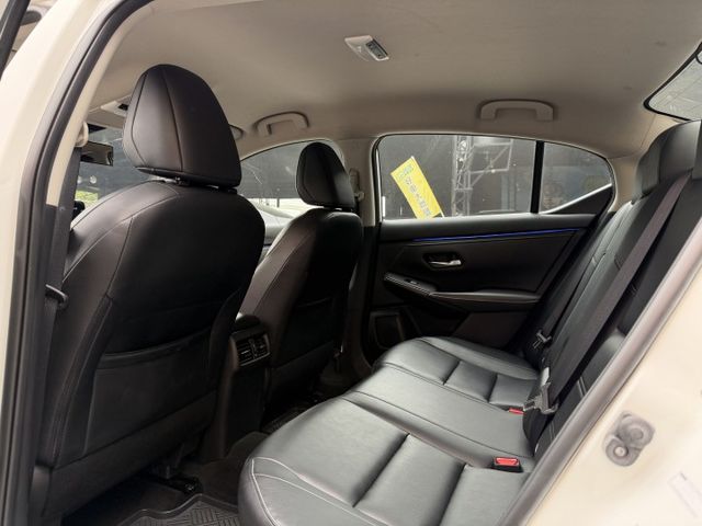 2021 Nissan Sentra 1.6尊爵智駕版 超低里程僅跑三萬  第15張相片