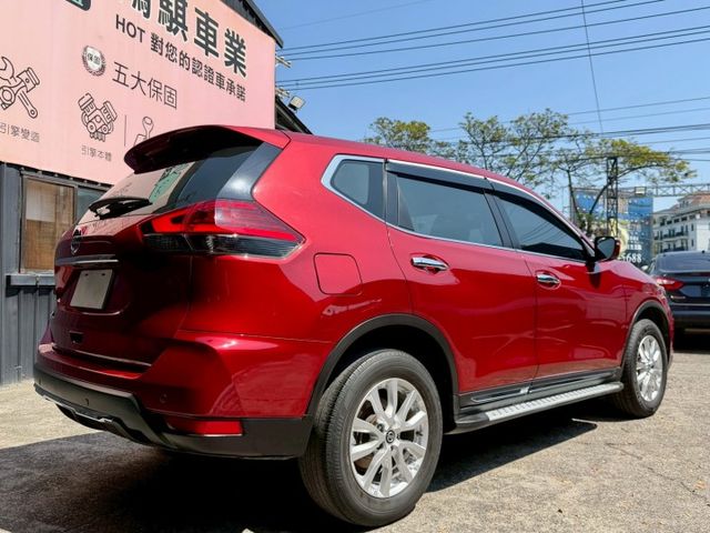 2022 Nissan X-Trail 2.0 里程僅跑六萬八 車側踏板 抬頭顯示器 電子後視鏡整合行車紀錄器  第16張相片