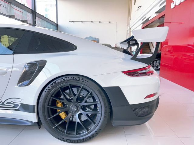 2018 Porsche 小改款 991.2 GT2 RS 總代理 原廠保養 里程僅跑一萬九 全車犀牛皮 FI 排氣管  第15張相片