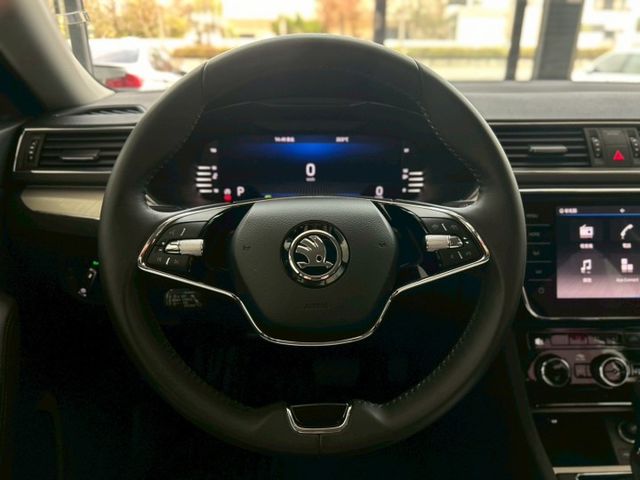 2023 Skoda 小改款 Superb Combi 1.5 TSI菁英版 原廠保養 保固中 超低里程僅跑兩萬一  第8張相片