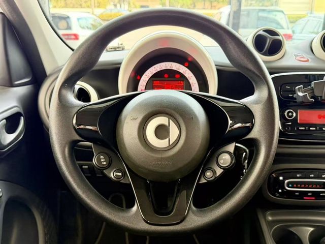 2015 Smart Forfour 52kW Pure 里程僅跑七萬三  第5張相片
