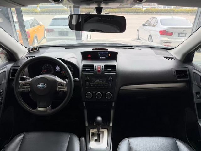 2014 Subaru Forester 2.0 i Elegant 一手車 原廠保養 四顆輪胎剛換新  第11張相片