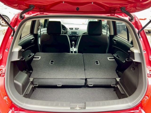 2015/16年式 Suzuki 小改款 Swift 1.2 GLX 里程僅跑七萬六  第14張相片