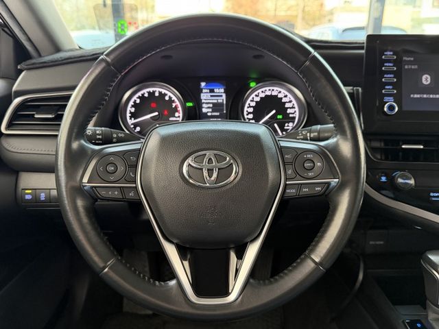 2023 Toyota 小改款 8.5 代 Camry 2.0尊爵版 一手車 原廠保固中 超低里程僅跑三萬七 加裝抬顯  第9張相片