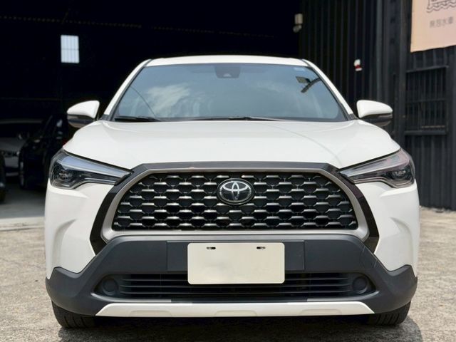 2022 Toyota Corolla Cross 1.8尊爵版 一手車 原廠保養 里程僅跑九萬一 加裝安卓機  第2張相片