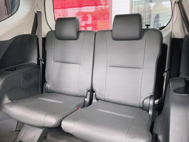2019 Toyota Sienta 7人座豪華＋ 原廠保養 IKEY 盲點 超低里程僅跑一萬九  第15張相片