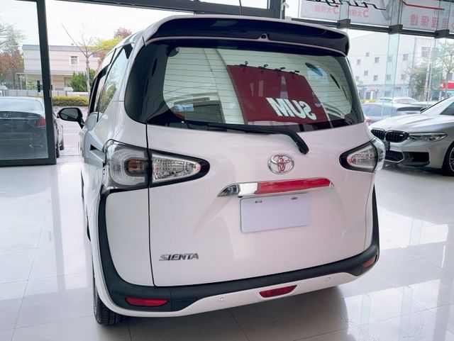 2019 Toyota Sienta 7人座豪華＋ 原廠保養 IKEY 盲點 超低里程僅跑一萬九  第17張相片