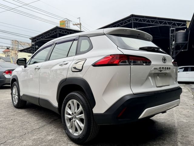 2021 Toyota Corolla Cross 1.8豪華版 一手車 里程十一萬  第12張相片