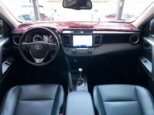 2015/16年式 Toyota RAV4 2.0豪華 原廠保養 里程僅跑九萬九  第12張相片