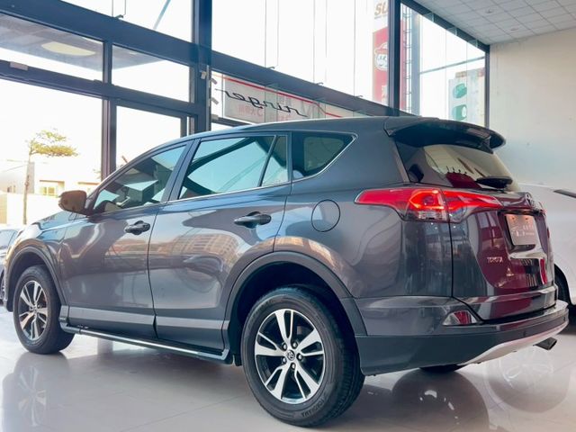 2015/16年式 Toyota RAV4 2.0豪華 原廠保養 里程僅跑九萬九  第16張相片