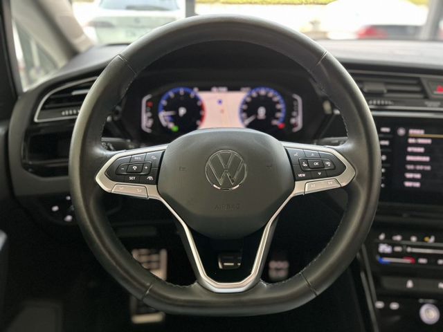 2022/23年式 VW Touran 280 TSI Style R-Line 原廠保固中 原廠保養 里程僅跑三萬五  第9張相片