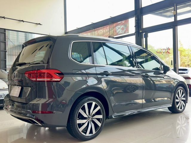 2022/23年式 VW Touran 280 TSI Style R-Line 原廠保固中 原廠保養 里程僅跑三萬五  第20張相片
