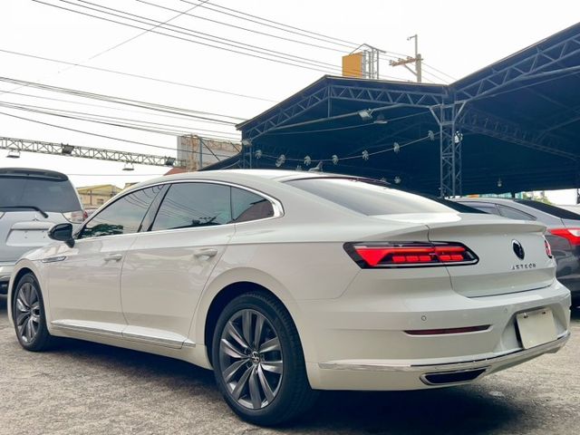 2021 Volkswagen Arteon Fastback 330 TSI Elegance 原廠保養  第17張相片