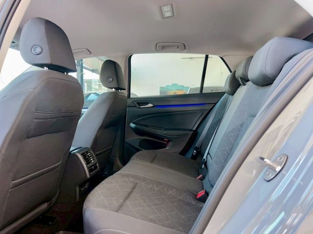 2023 Volkswagen Golf 230 eTSI Life 一手車 原廠保養 原廠保固中 里程僅跑二萬  第10張相片