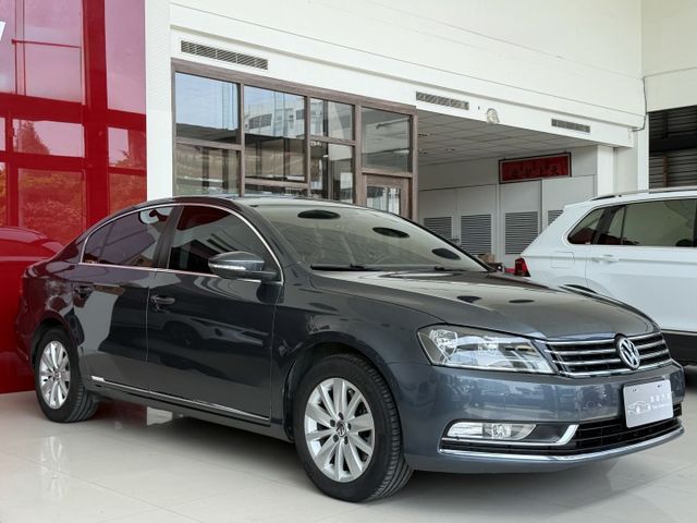 2011 Volkswagen Passat Sedan 1.8 TSI CL 一手車 全原廠保養 里程僅跑九萬八  第1張相片