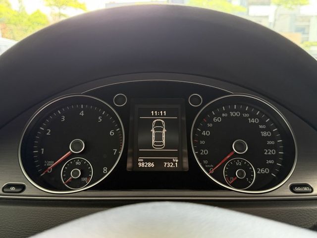 2011 Volkswagen Passat Sedan 1.8 TSI CL 一手車 全原廠保養 里程僅跑九萬八  第9張相片