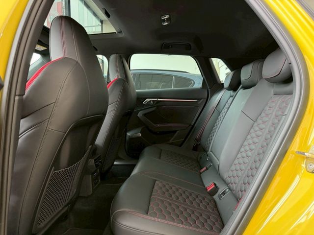 2023 Audi RS3 Sportback 原廠保養 保固中 超低里程僅跑一萬四 犀牛皮含選配 36.1 萬  第15張相片