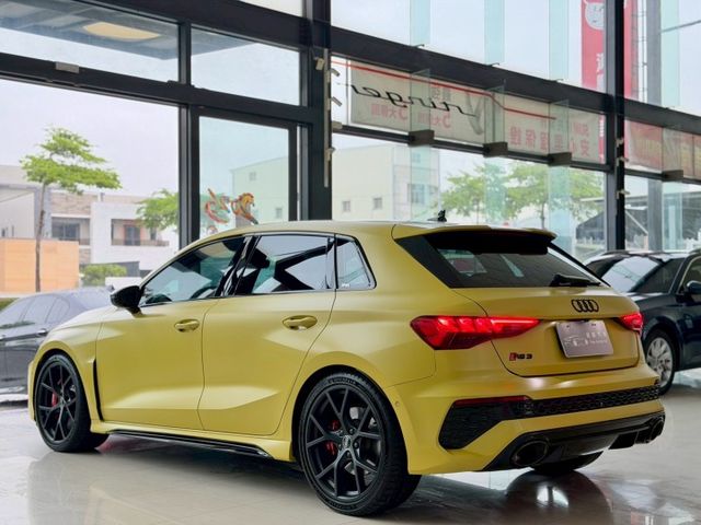 2023 Audi RS3 Sportback 原廠保養 保固中 超低里程僅跑一萬四 犀牛皮含選配 36.1 萬  第16張相片
