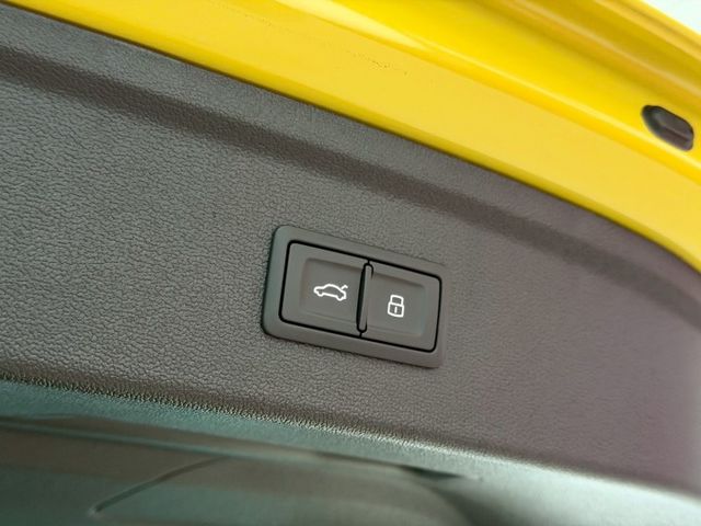 2023 Audi RS3 Sportback 原廠保養 保固中 超低里程僅跑一萬四 犀牛皮含選配 36.1 萬  第18張相片