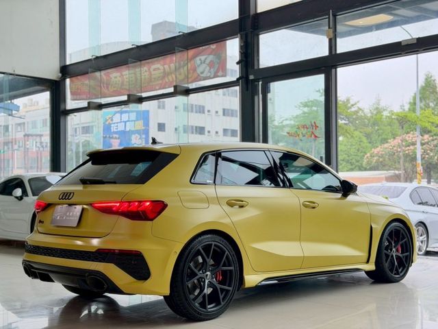 2023 Audi RS3 Sportback 原廠保養 保固中 超低里程僅跑一萬四 犀牛皮含選配 36.1 萬  第20張相片